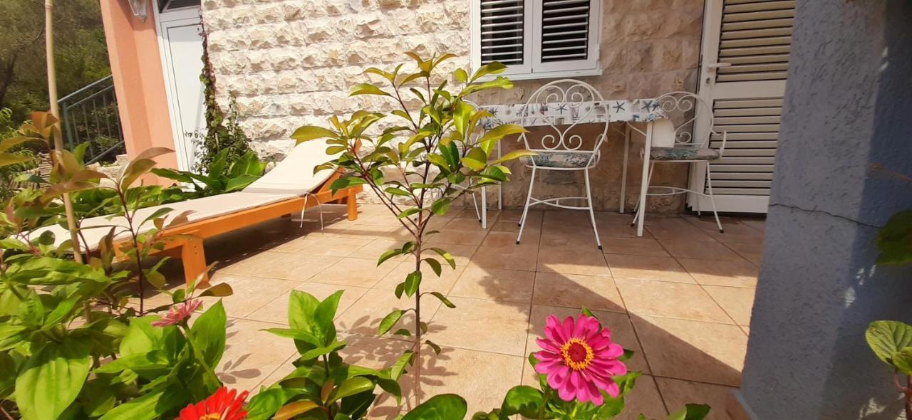 Blue Mediterranean Apartments Sveti Stefan Exterior foto
