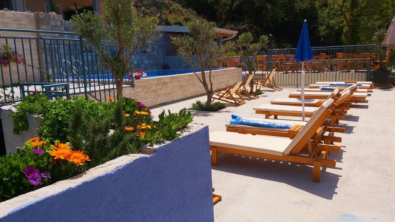 Blue Mediterranean Apartments Sveti Stefan Exterior foto