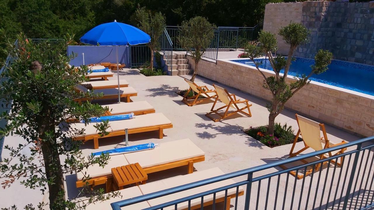 Blue Mediterranean Apartments Sveti Stefan Exterior foto